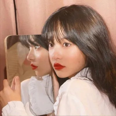 像两滴水